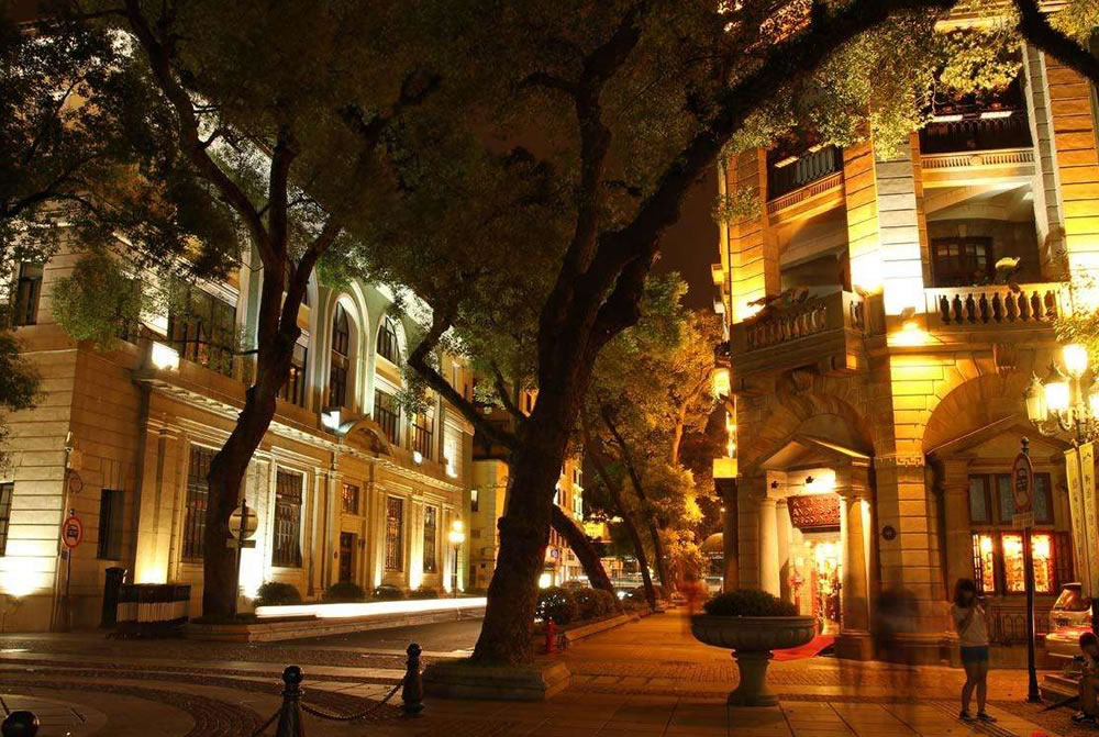 Shamian Island on a private Guangzhou night tour